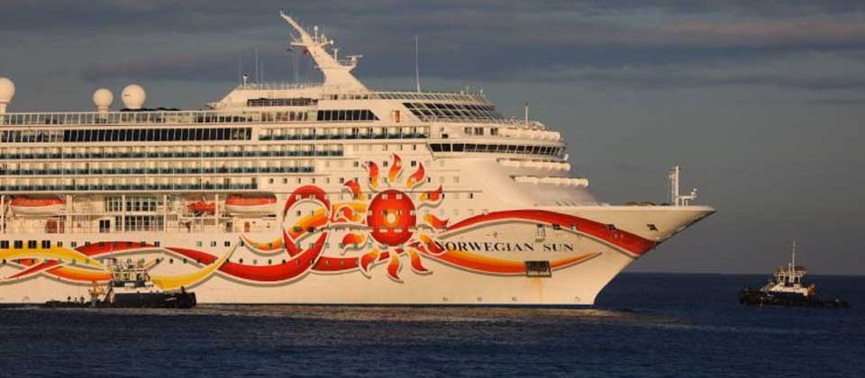 Crucero Norwegian Sun llega en El Salvador con más de 2,400 turistas