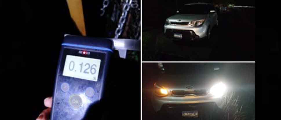 Conductor bajo efectos del alcohol choca contra separadores en carretera Los Chorros