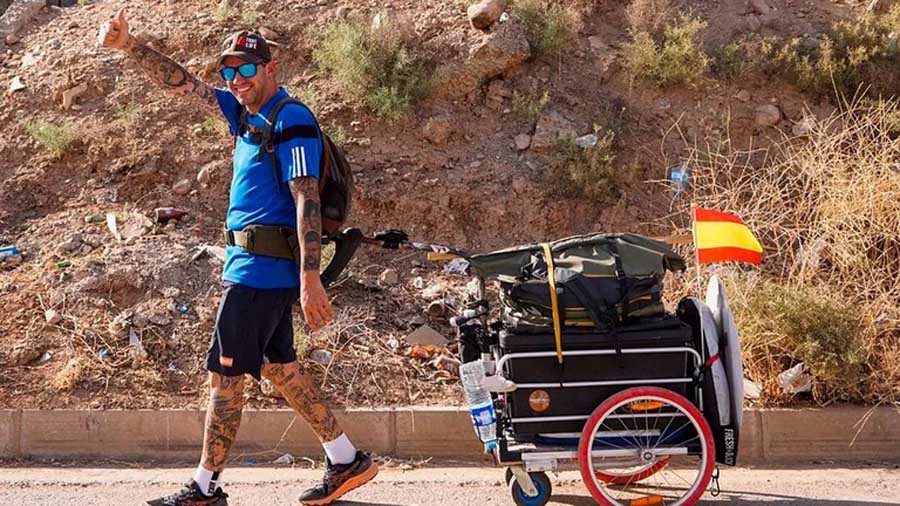 Desaparece aficionado que viajaba caminando a Qatar para ir al Mundial