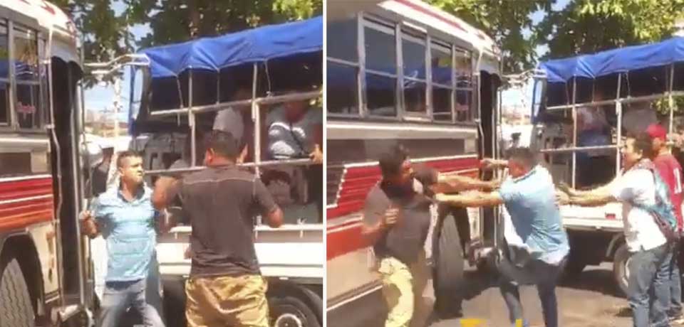 Busero y picachero paralizan el tráfico al irse a lo puños por leve choque en San Salvador