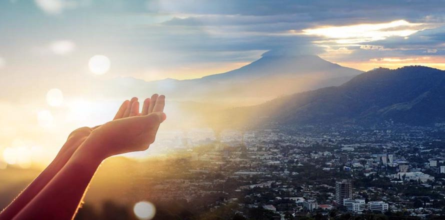 Presidente Bukele decreta este domingo 9 de octubre como Día Nacional de Oración