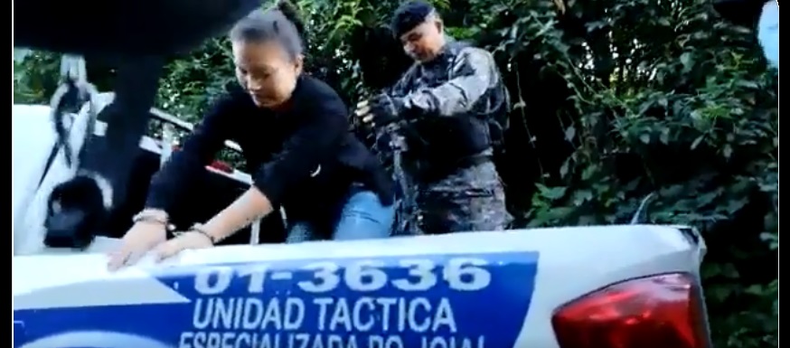 Tras operativo en Santa Tecla, capturan a colaboradora de pandilla | VIDEO