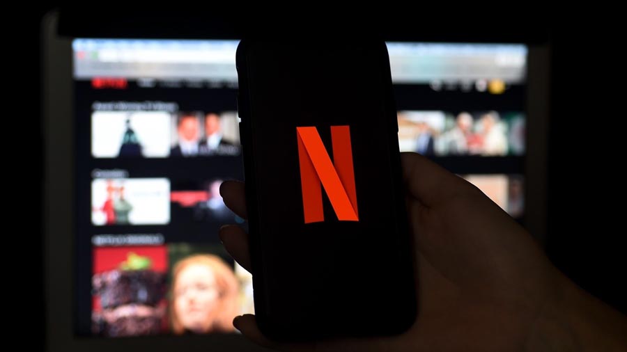 Netflix lanzará su versión más barata y con anuncios en noviembre
