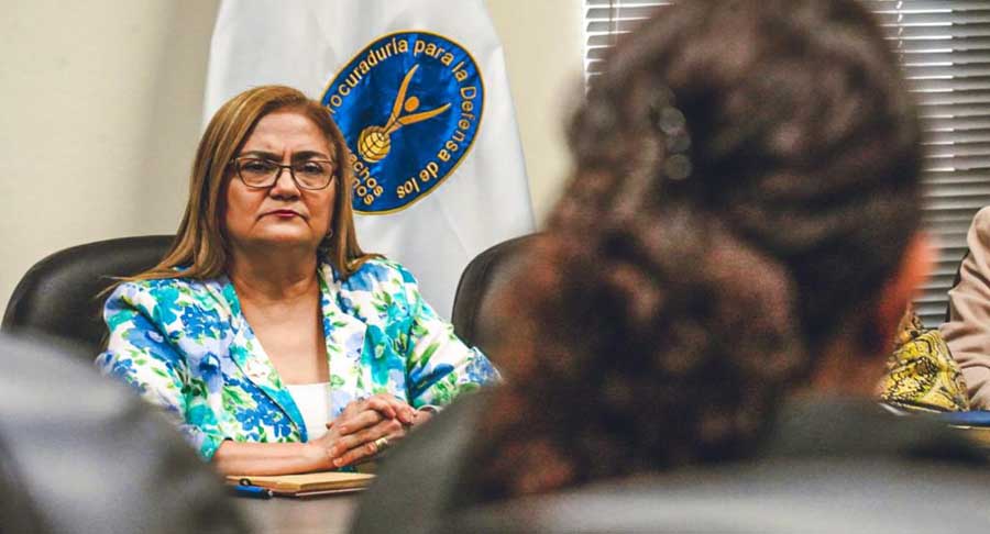 Procuradora de Derechos Humanos se reúne con familias víctimas de las pandillas
