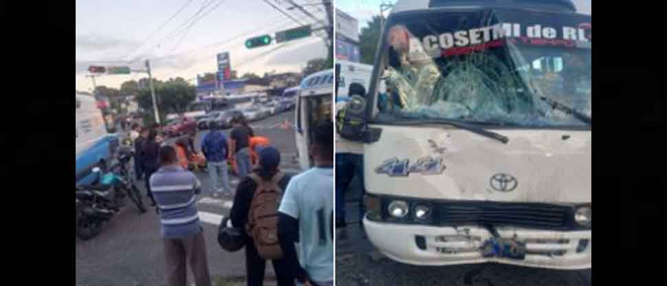 Motociclista resulta lesionado tras impactar en el parabrisas de un microbús de la ruta 44