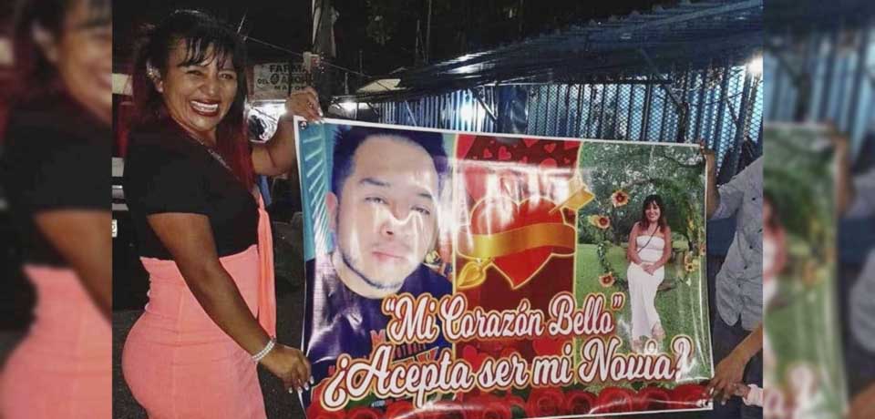 VIDEO: Romántico salvadoreño le declara su amor a Yanira Berríos con una colorida pancarta