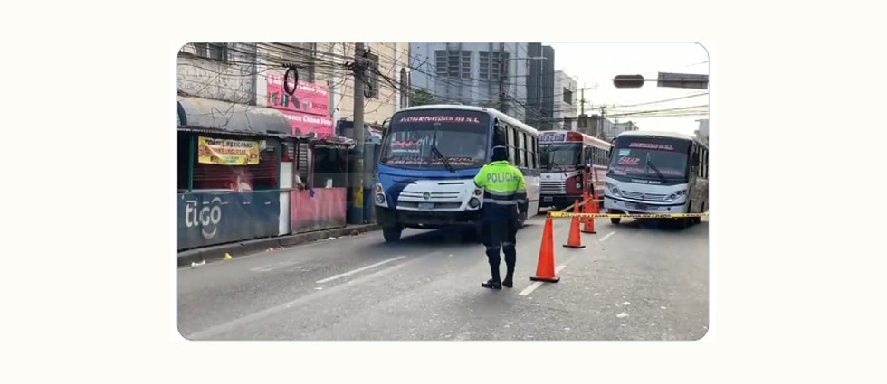 Anciano pierde la vida tras ser arrollado en el Centro Histórico de San Salvador