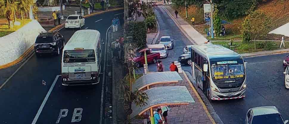 PNC intensifica monitoreo de sistema de videovigilancia en calles y terminales de buses de Soyapango