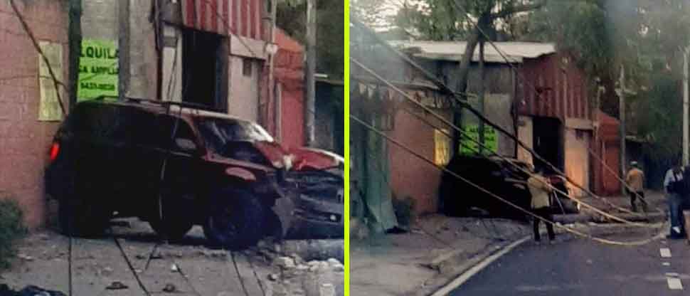 Conductor se duerme al volante y choca contra poste del tendido eléctrico