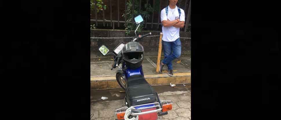 Multan a motociclista por cometer tres faltas a la normativa de tránsito