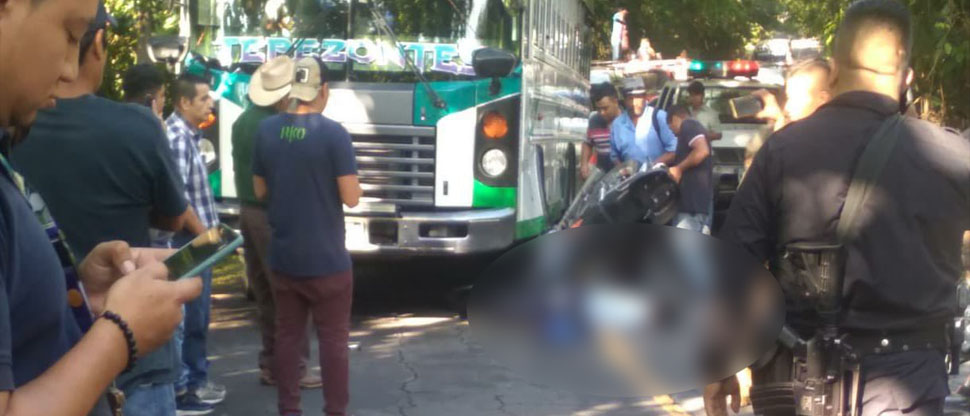 Joven pierde la vida y queda debajo de las llantas de bus tras ser atropellado en la ruta Panorámica