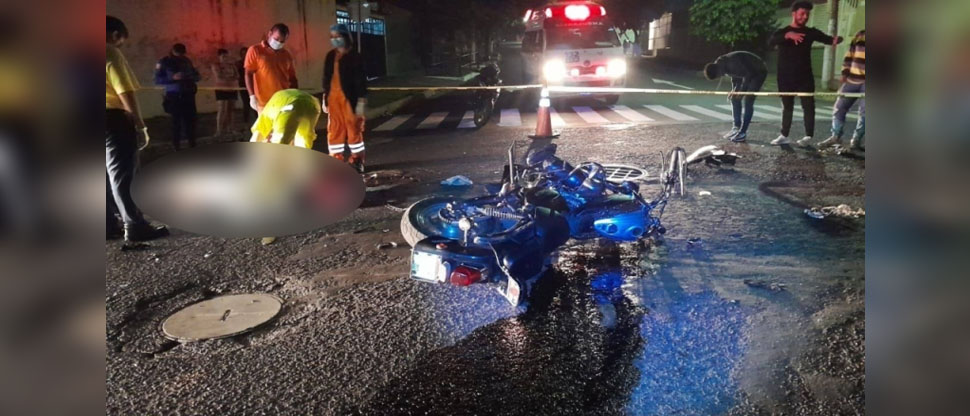 Automovilista le quita la vida a motociclista tras chocarlo y lanzarlo por los aires en la 29 calle