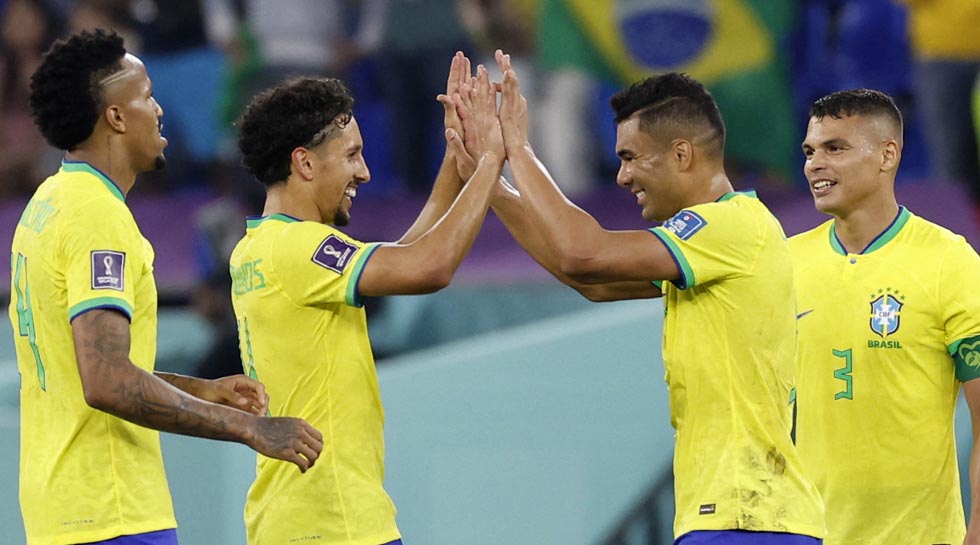 Brasil gana y clasifica a octavos de Qatar 2022
