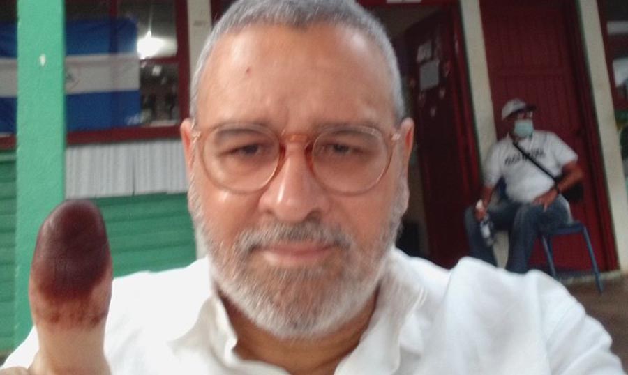 Funes sale a votar en Nicaragua, para según él “consolidar la democracia”