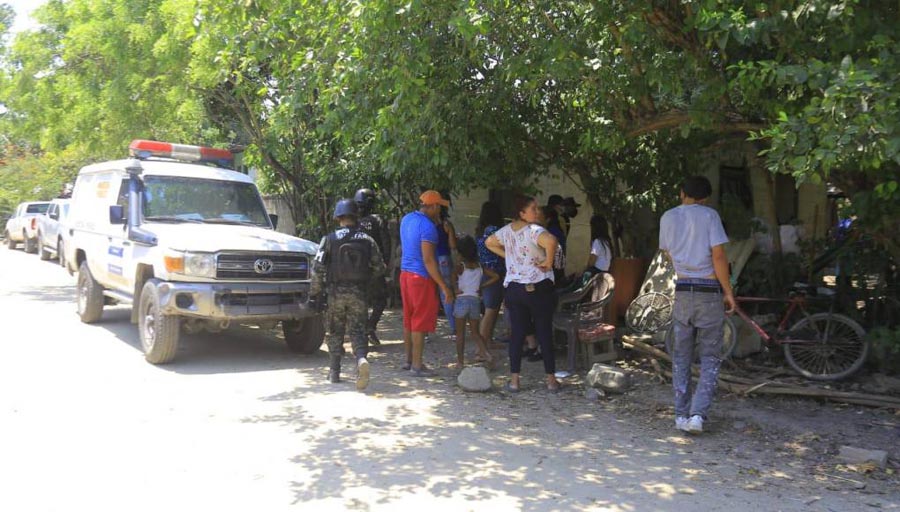 Condenan a padre y madre de pandillero que lo ayudaron a matar a joven dentro de su casa en San Miguel