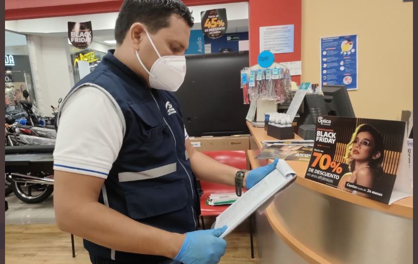 Despliegan amplio operativo para proteger a consumidores de engaños y falsas promociones en “Black Friday”
