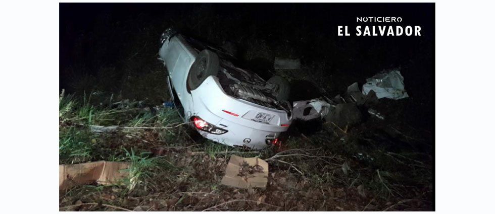 Dos lesionados tras vuelco de vehículo sobre la carretera Panamericana