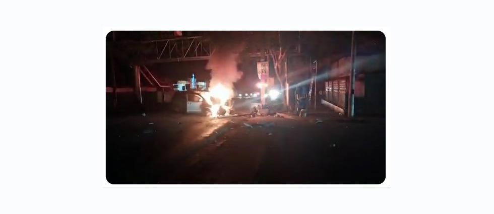 Vehículo se incendia tras fuerte choque sobre la carretera Panamericana y deja un lesionado