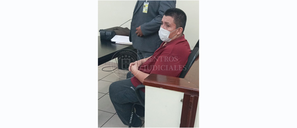 Condenado un motorista que fue captado circulando en sentido contrario y pasando un semáforo en rojo