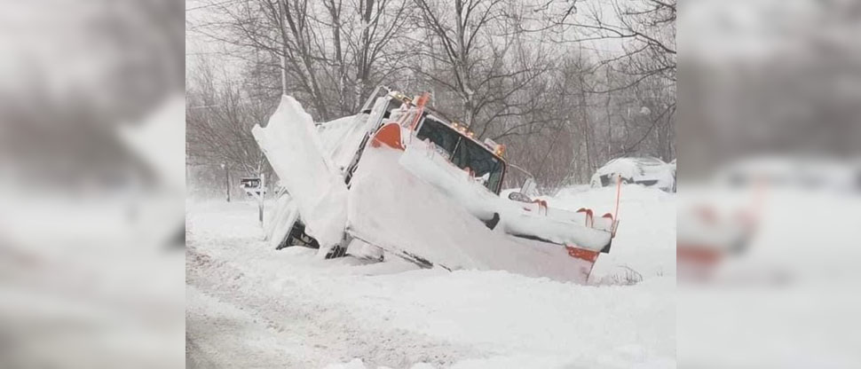 “Ciclón Bomba” convierte las calles de Estados Unidos en mortales pistas de hielo