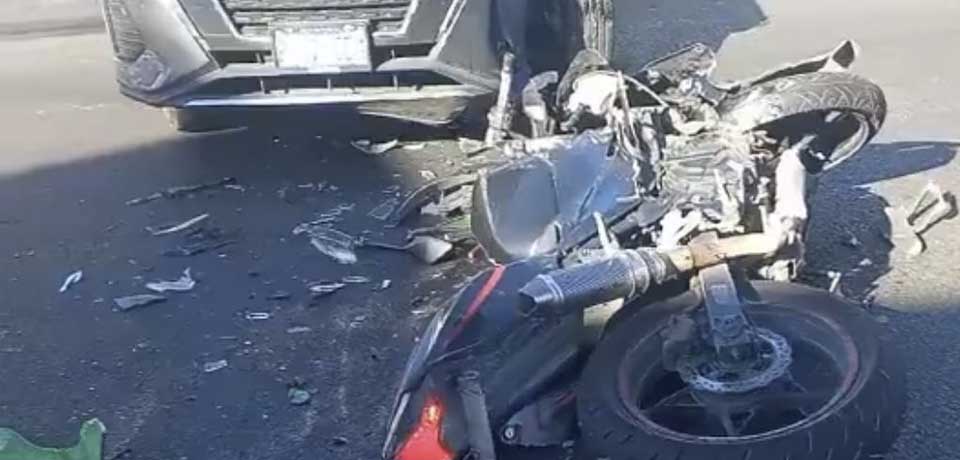Al menos dos lesionados tras fuerte choque en la avenida Bernal