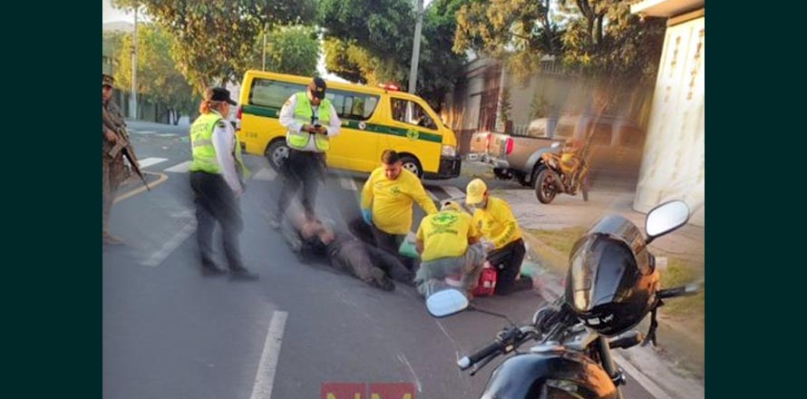 Reportan personas lesionadas tras choque entre dos motocicletas