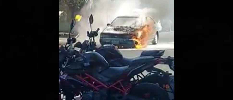 Reportan vehículo incendiado en Las Delicias, Santa Tecla