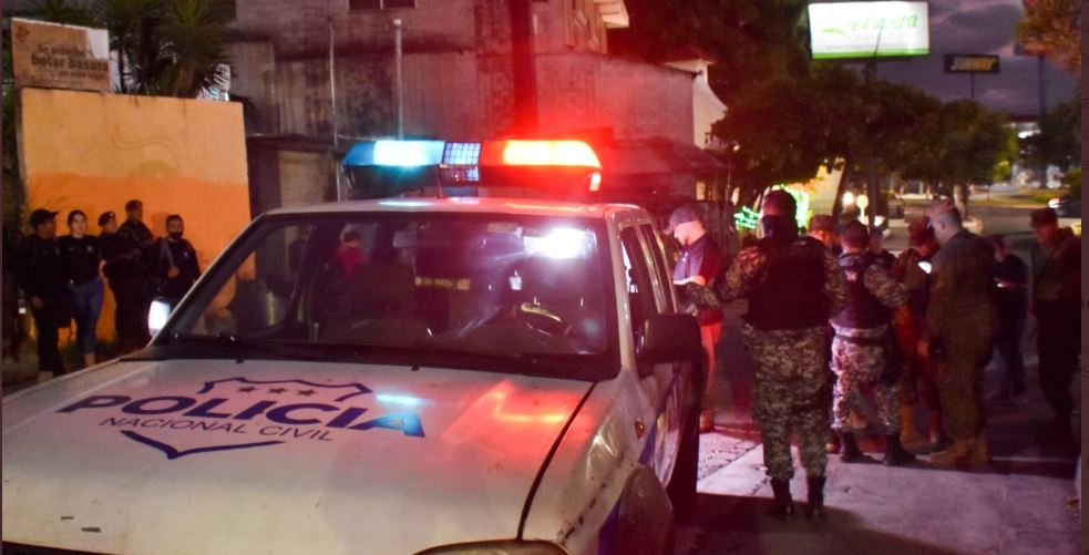 Militares y policías intervienen la comunidad La Granjita en busca de delincuentes y drogas