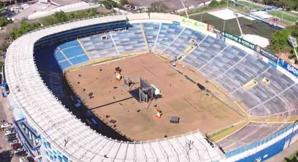 Lamentan el deplorable estado del césped del estadio Cuscatlán tras múltiples conciertos
