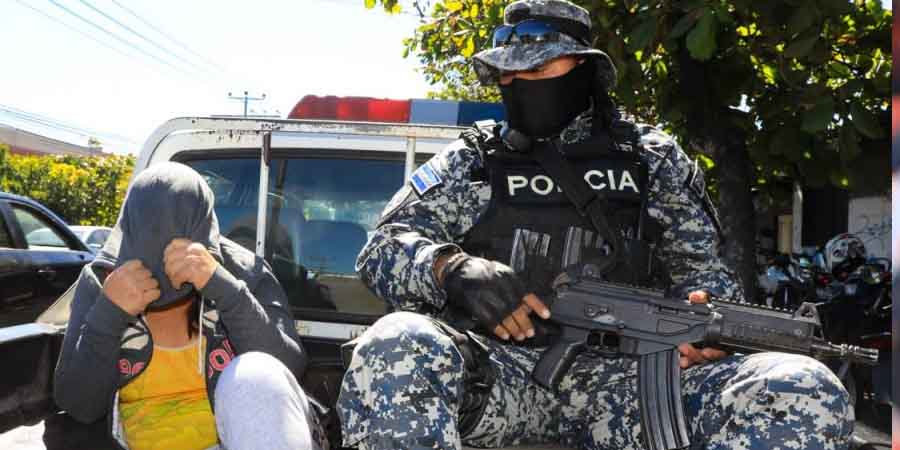 Más de 60 detenidos en los cercos de seguridad instalados en La Tutunichapa y La Granjita