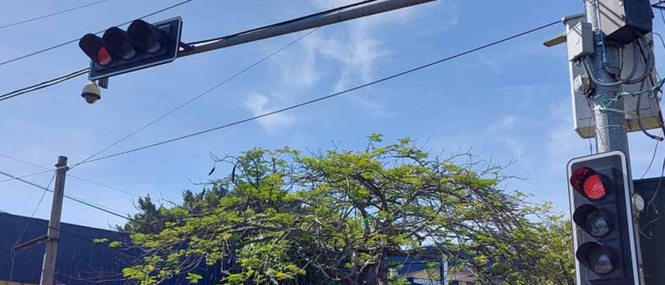 Más de 30 semáforos inteligentes serán instalados el próximo mes en El Salvador