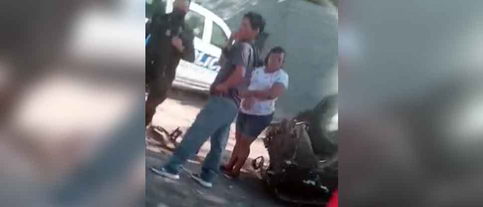 Reportan vehículo volcado en Ciudad Arce