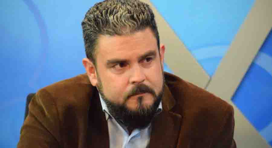 Héctor Silva Ávalos en contra de la reducción de concejos municipales