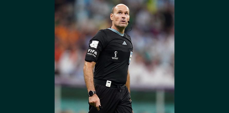 Arbitro español, Mateu Lahoz, fuera de Qatar tras pitar el Países Bajos – Argentina