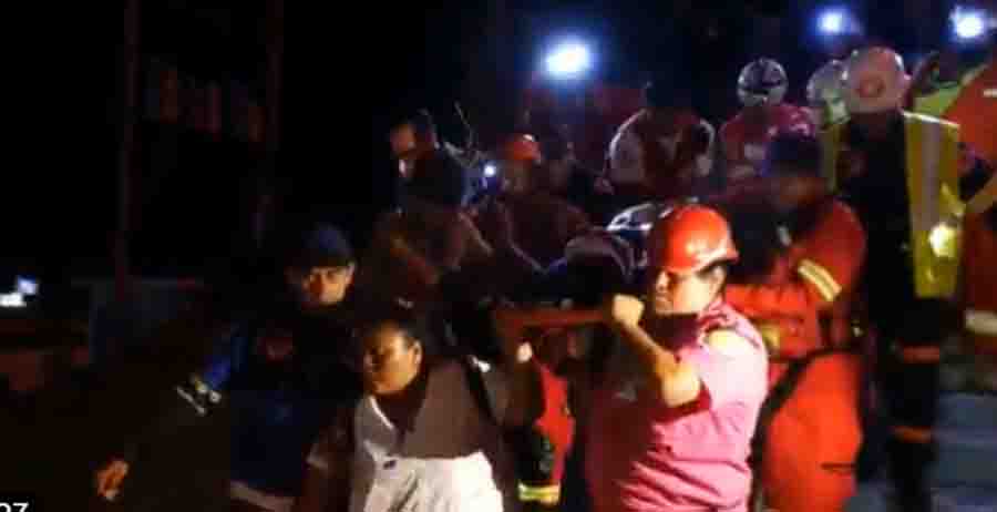 Una persona resultó con quemaduras tras show de luces en el estadio Cuscatlán