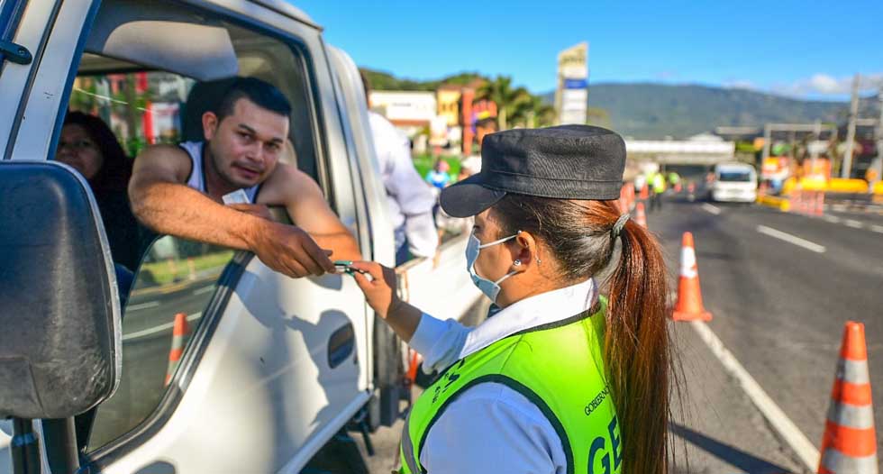 Intensifican controles vehiculares en principales accesos a sitios turísticos