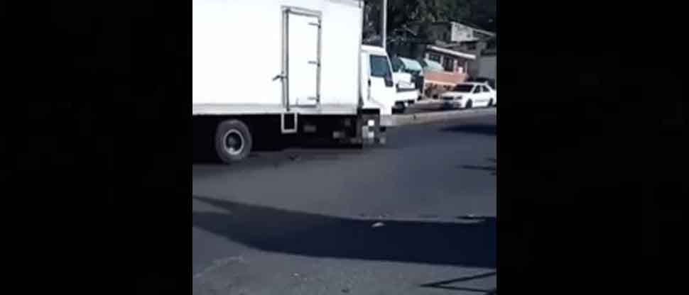 Reportan accidente de tránsito en San Marcos; una persona ha quedado debajo de un camión