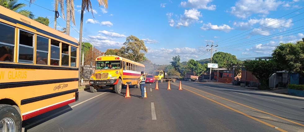 Sancionan a transportistas que circulaban sin respetar la ley