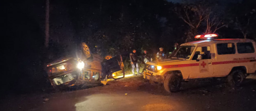 Tres lesionados tras fuerte accidente de tránsito en Juayúa