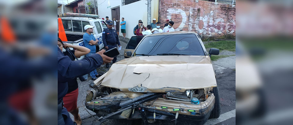 Joven sufre herida en uno de sus brazos tras chocar en Salcoatitán