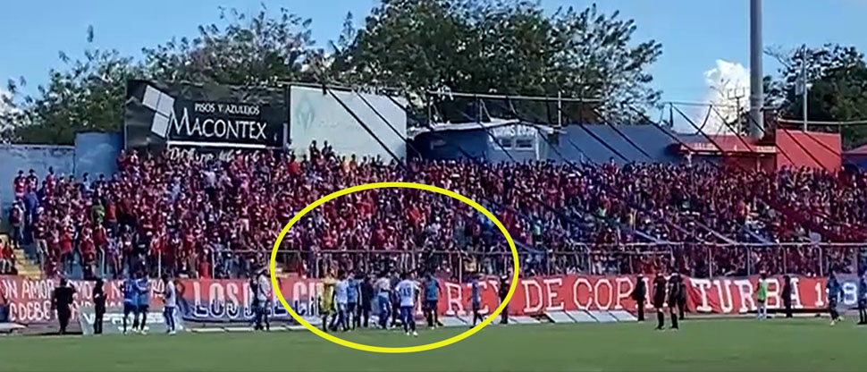 Ni tan amistoso: Jugadores de FAS y Deportivo Mixco se van a los golpes