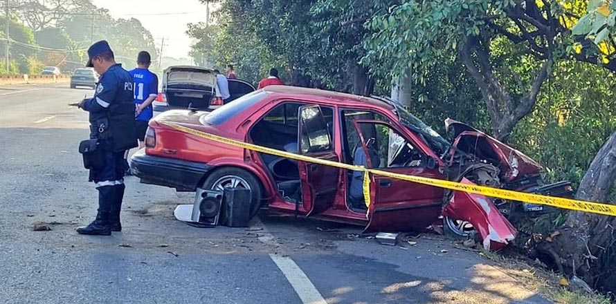 Capturan a conductor por manejar a excesiva velocidad y provocar fuerte accidente