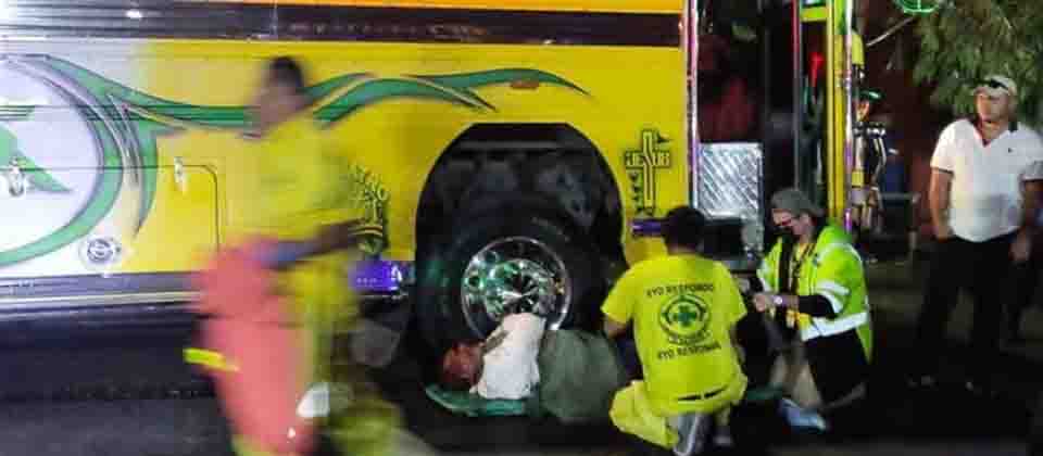 Víctima llevaba cargamento de piñas cuando fue atropellado por busero de la ruta 119