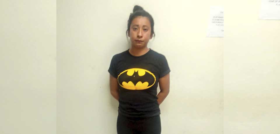 Cae mujer que se hacía pasar por vendedora de casa comercial: Pedía depósitos por lavadoras