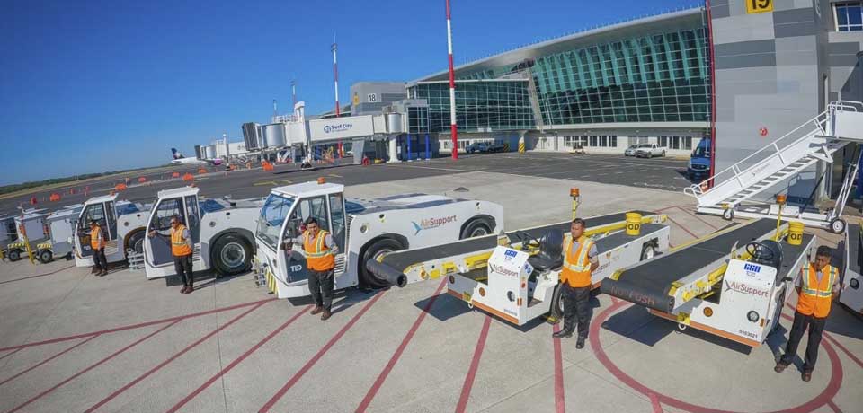 Presentan equipo de última generación de soporte terrestre en el Aeropuerto Internacional