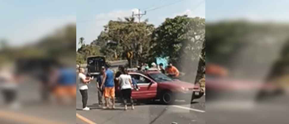 Se reportan varios lesionados tras choque entre vehículo y una rastra cañera en carretera a Chalchuapa