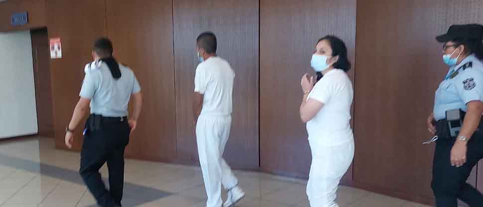 Pareja recibe nueva condena por violación y suman 32 y 20 años de cárcel