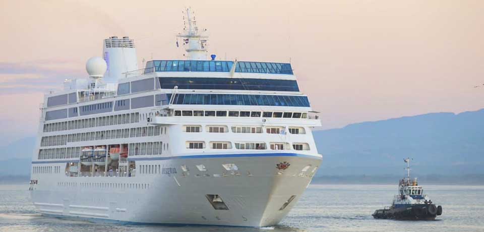 Atraca crucero Insignia con más de 1,000 turistas en el puerto de Acajutla