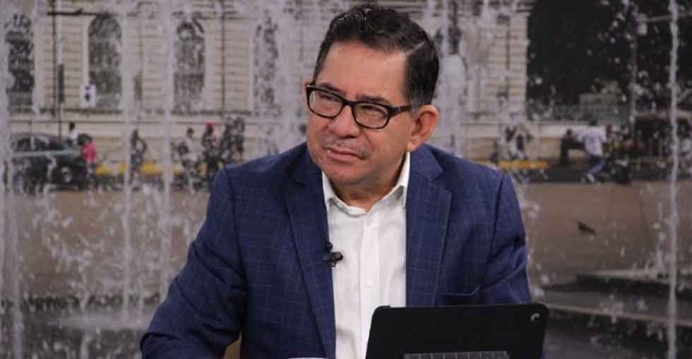 FGR presenta acusación contra Eugenio Chicas por enriquecimiento ilícito
