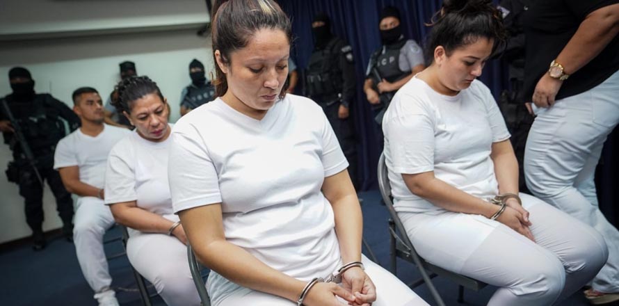 Desarrollan audiencia preliminar en contra de sujetos acusados de feminicidios